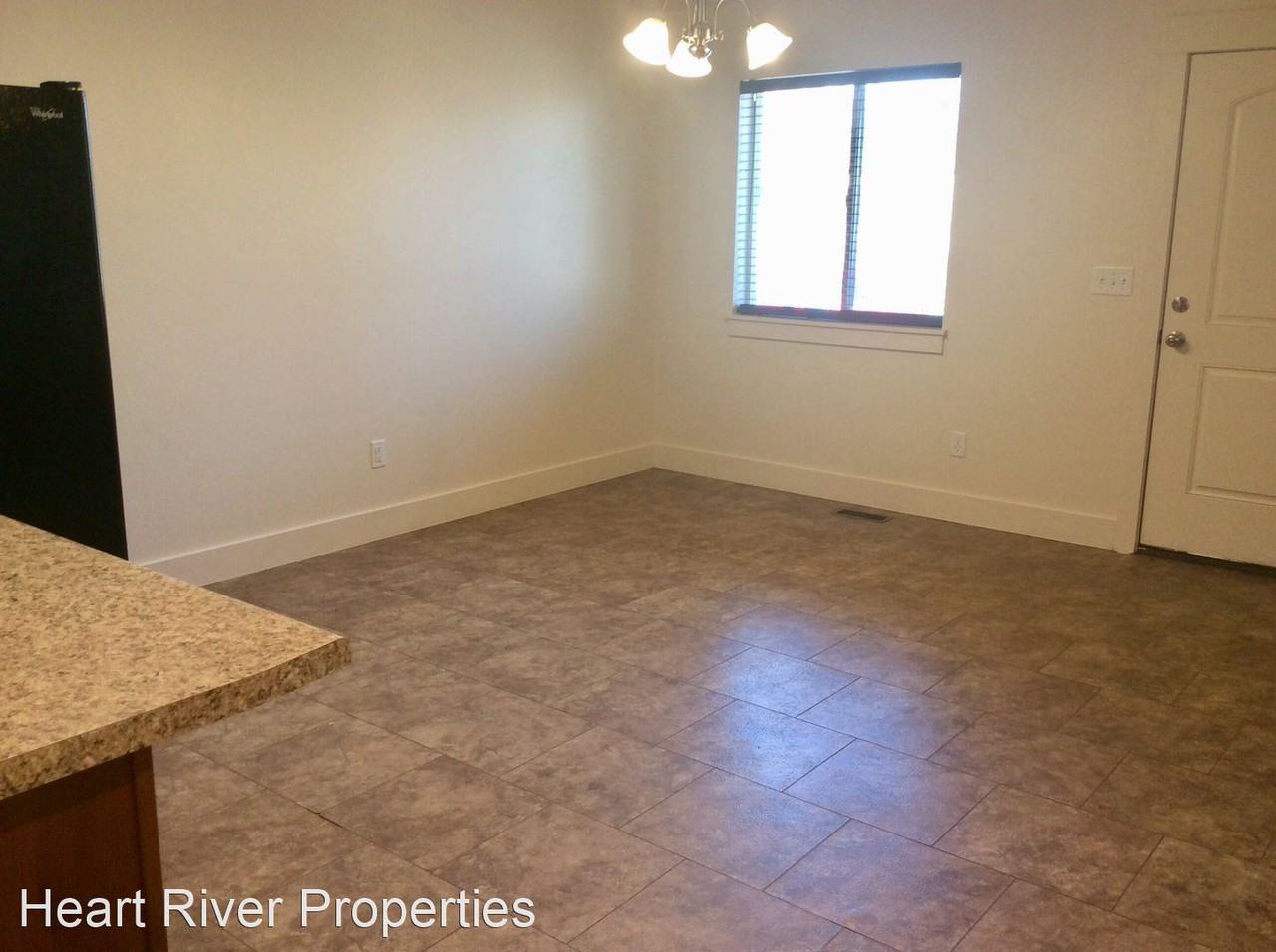 750 Adams Dr - Photo 3 of 13