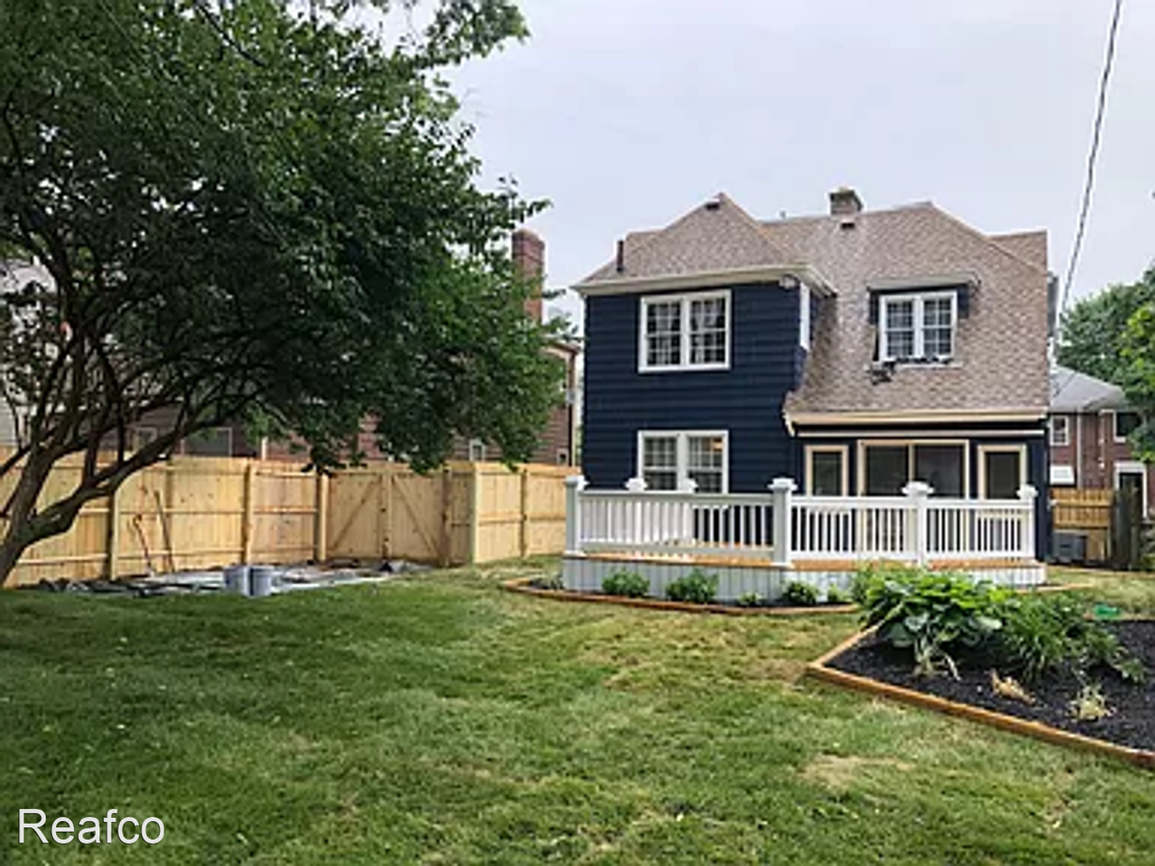 85 Brunson Ave - Photo 2 of 17