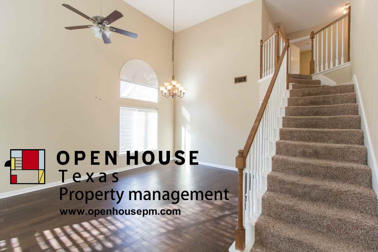 2219 Chapel Downs Dr - Photo 2 of 14