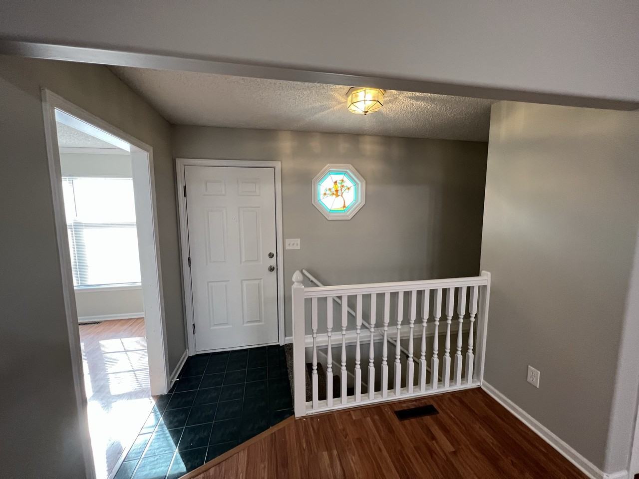 529 Ne Wood Ct - Photo 2 of 25