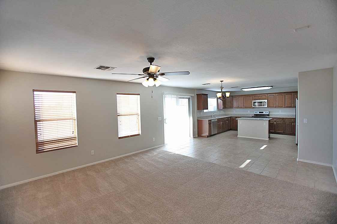 16933 W Marconi Ave - Photo 3 of 19