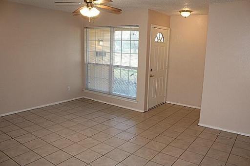 738 E Oates Rd - Photo 3 of 5