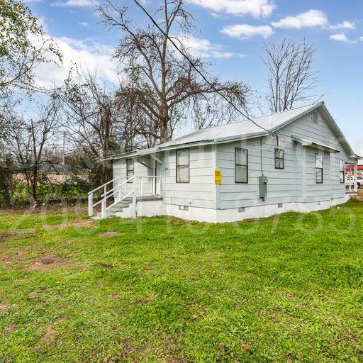 1512 33rd Ave - Photo 3 of 23