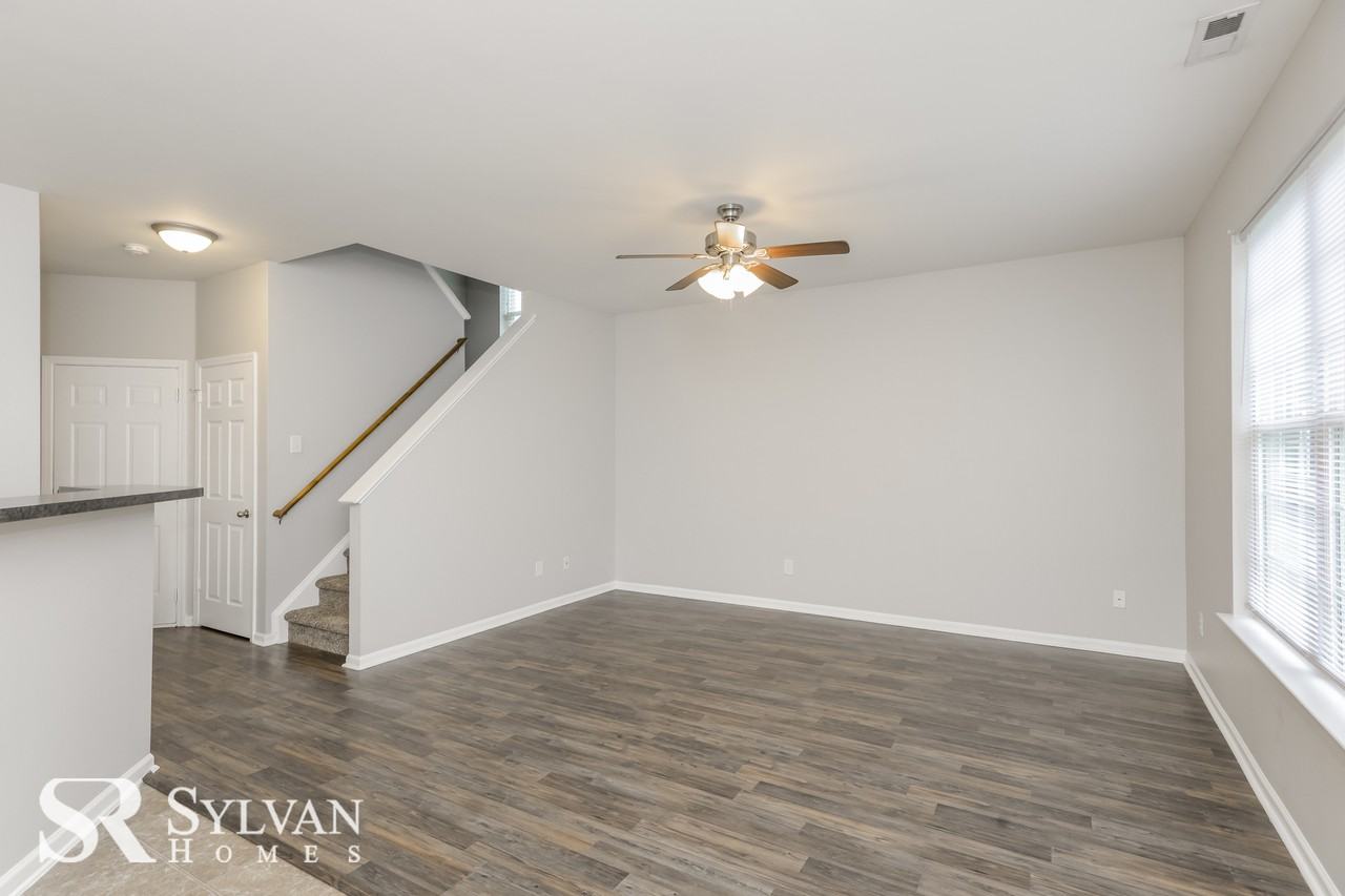 3825 Fircrest Dr - Photo 2 of 14