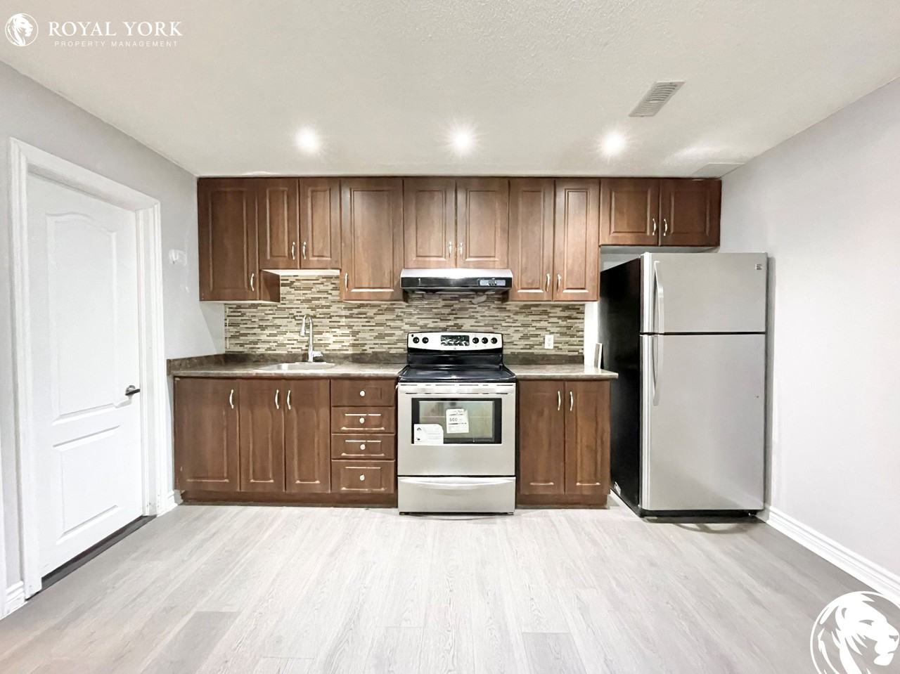 32 Academy Dr #2 - Photo 3 of 15