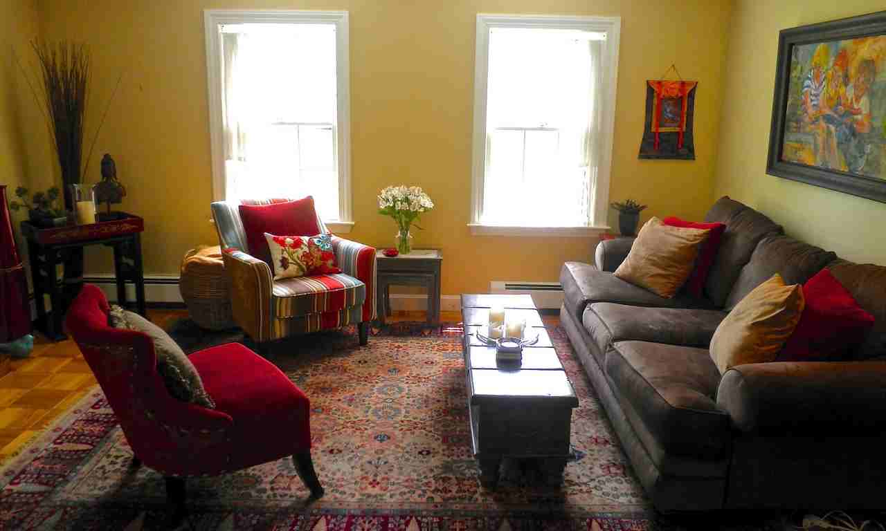 1361 Sudbury Rd - Photo 3 of 13