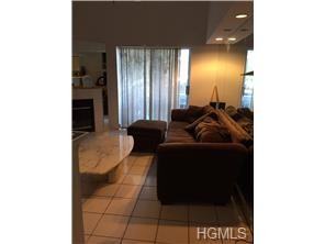 190 Schofield St - Photo 3 of 16