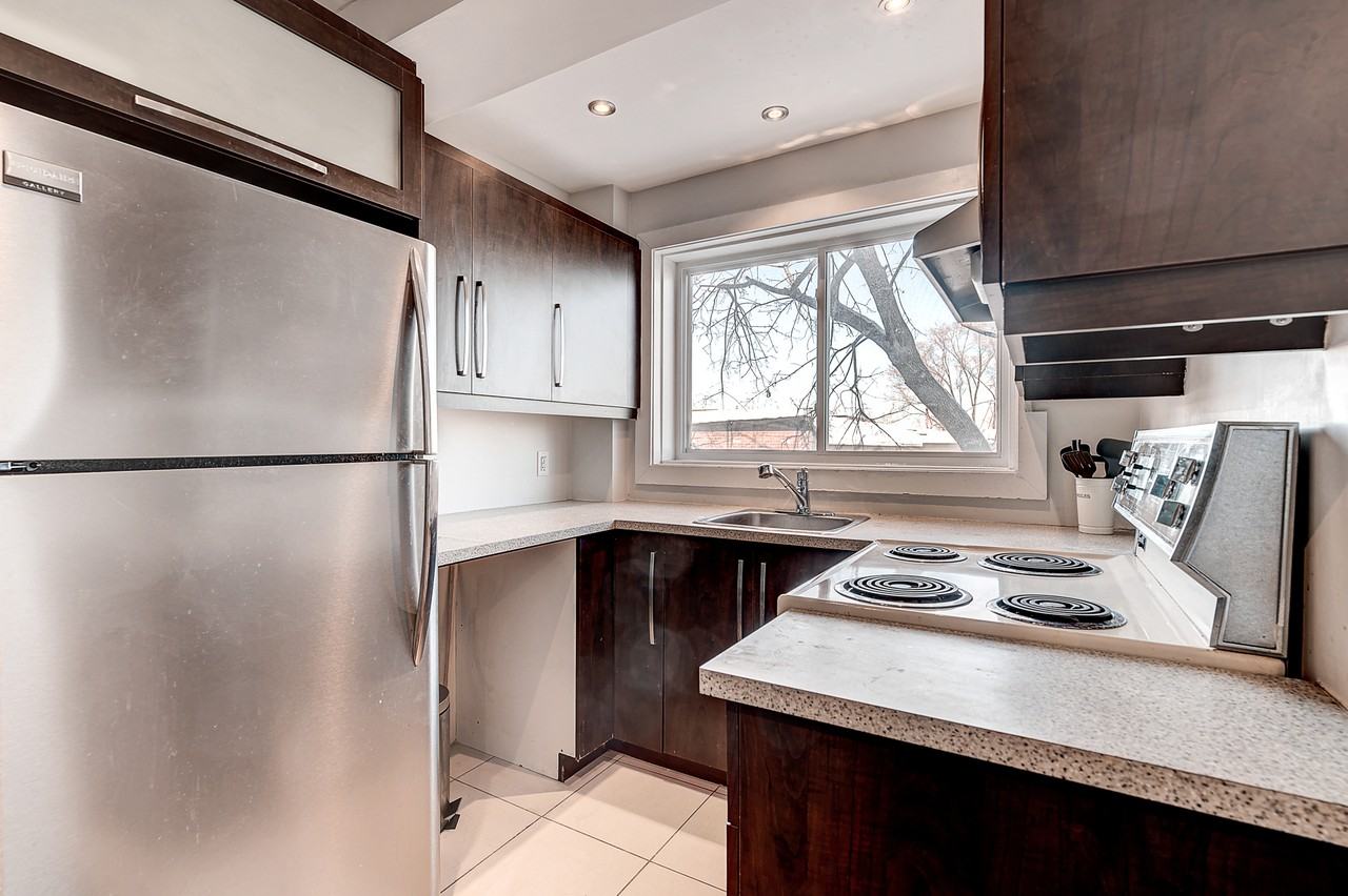 2415 Rue Parthenais #6 - Photo 3 of 10