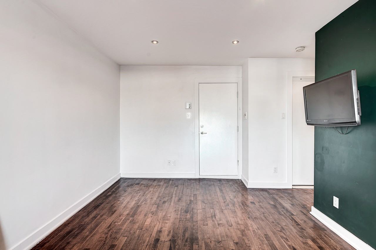 2415 Rue Parthenais #6 - Photo 5 of 10