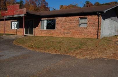 4039 Zero Mull Road - Photo 2 of 7