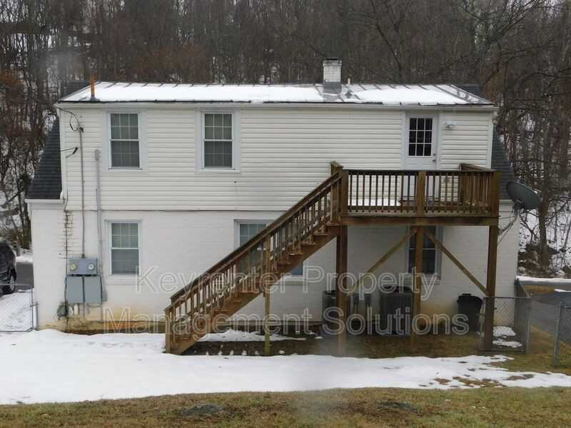 811 E Beverley St #B - Photo 2 of 32