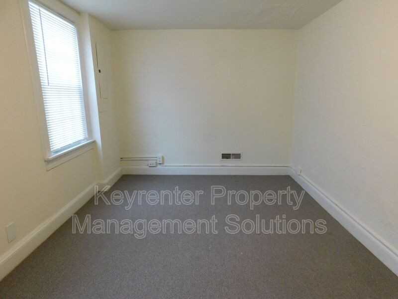 811 E Beverley St #B - Photo 5 of 32