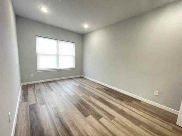 216 Spring Street - Photo 2 of 12