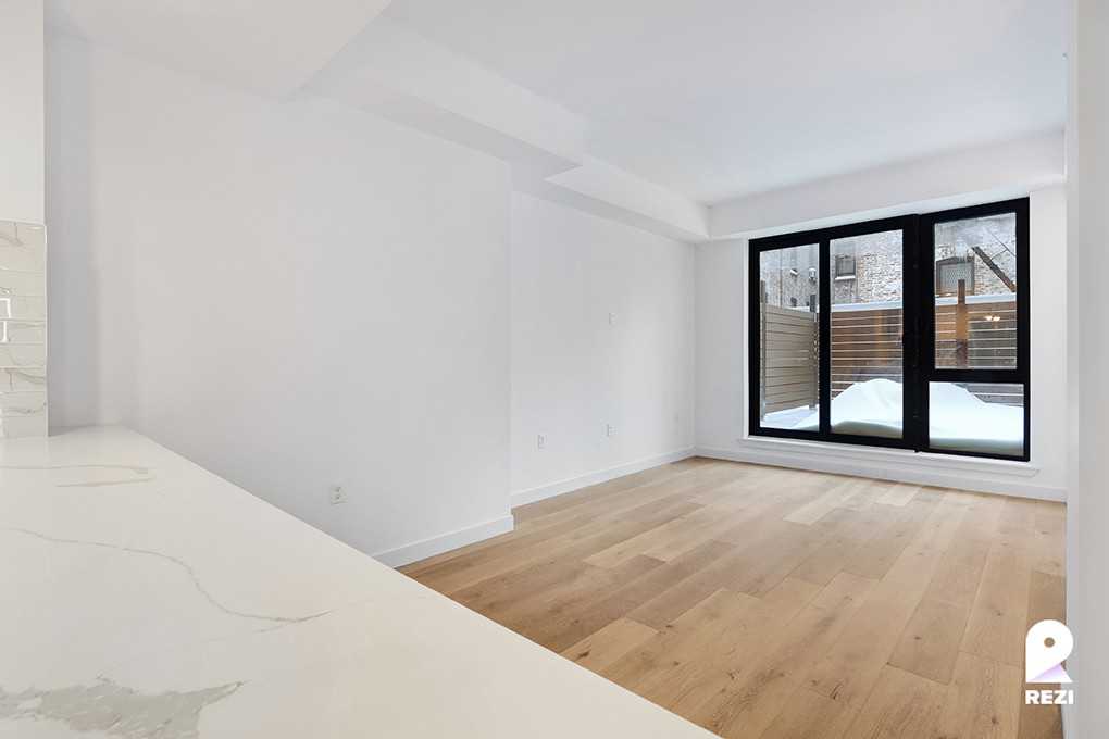 148-37 88th Ave - Photo 5 of 9