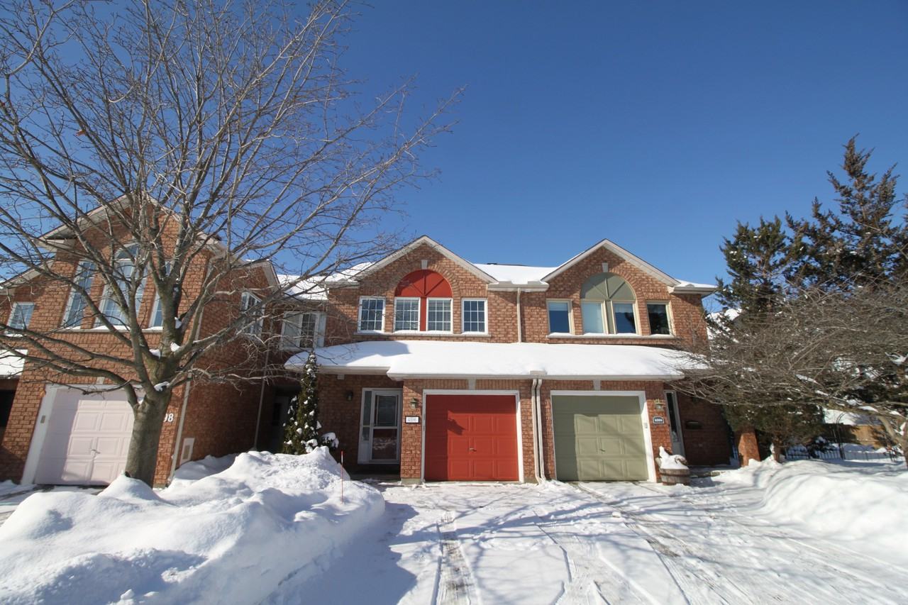 4596 Ogilvie Walk Cr Apartments in Carson Grove, Ottawa, ON K1J 1G6