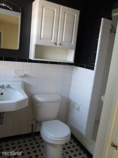 806 N Josephine Boyd St - Photo 3 of 10