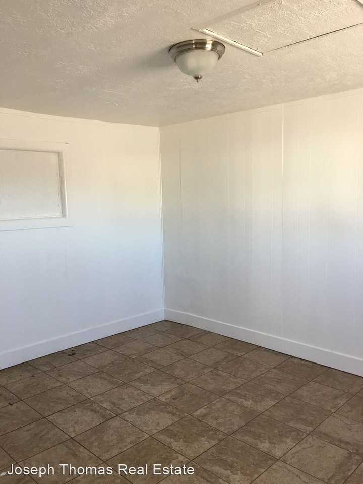 26 N. Main Street - Photo 2 of 13