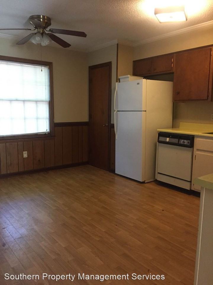 210 Henderson St - Photo 3 of 8