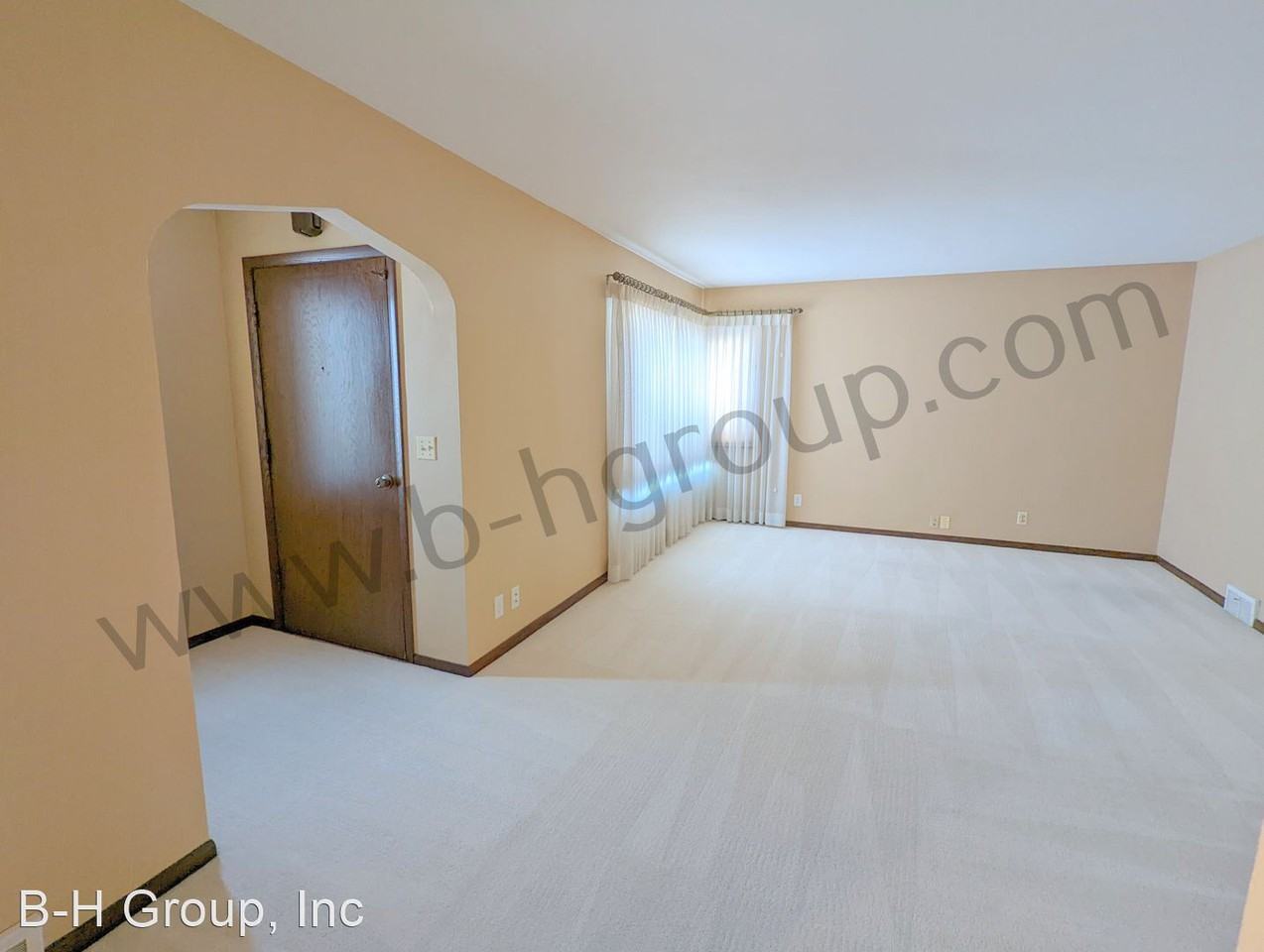 4123 45th Ave - Photo 2 of 18