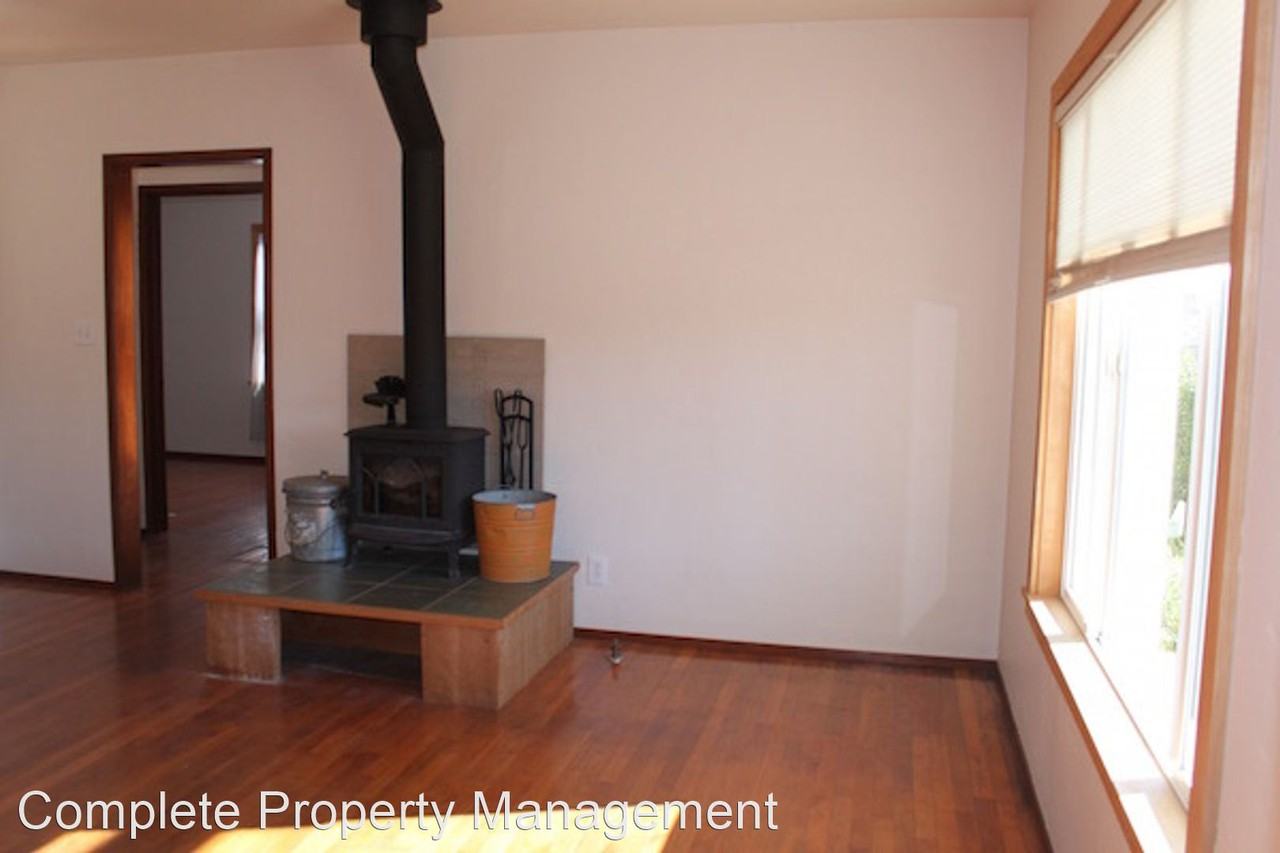 1023 Russ St - Photo 3 of 26