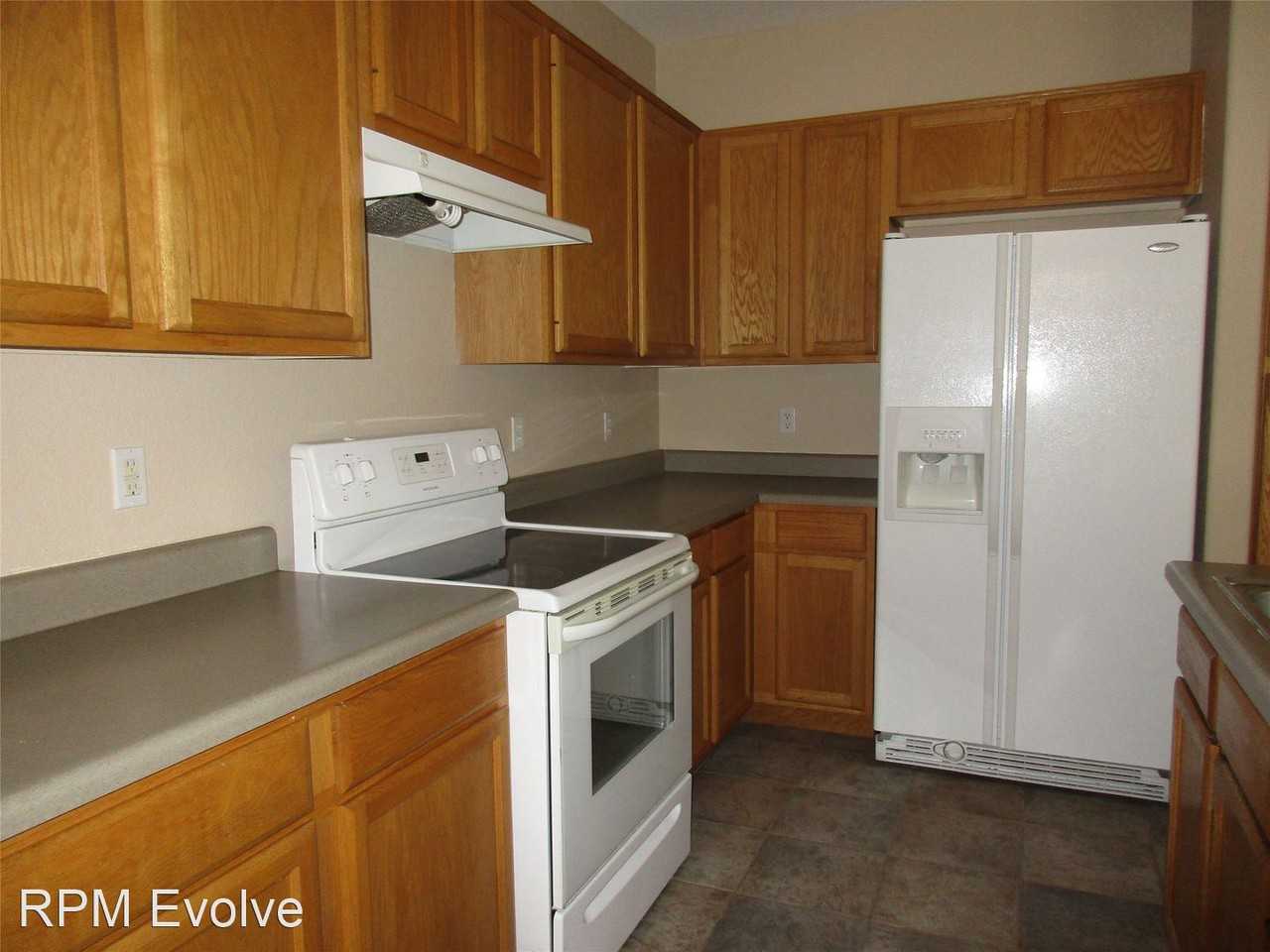 3462 E Lexington Ct #005 - Photo 2 of 32