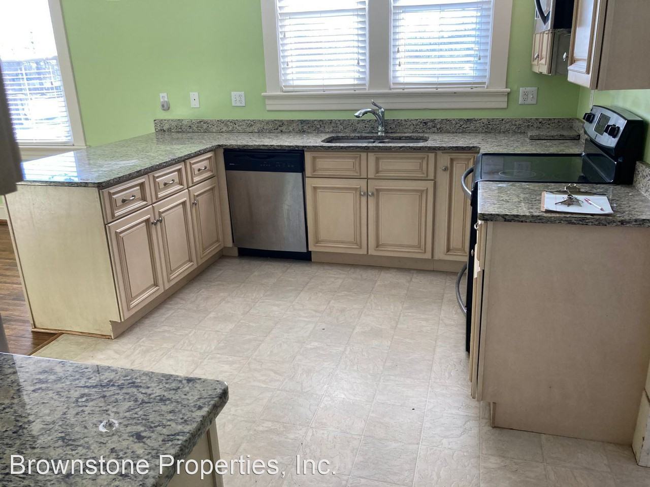 254 Lucy St - Photo 2 of 12