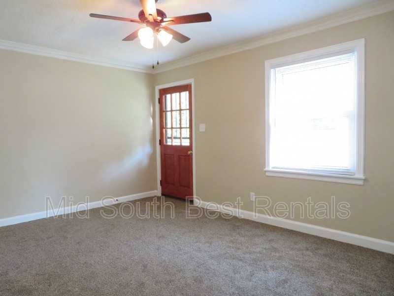 3531 Farmville Ave - Photo 2 of 7