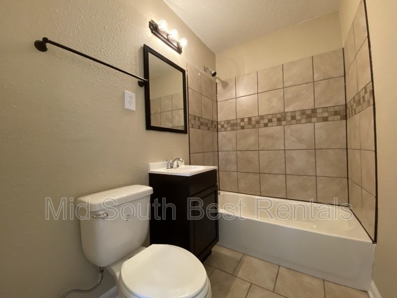 2738 Frisco Ave - Photo 2 of 8