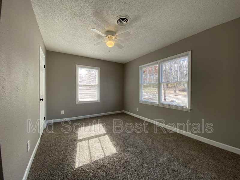 3312 University St - Photo 6 of 8