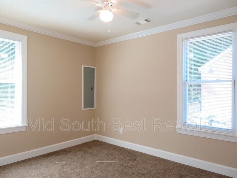 2461 Kimball Ave - Photo 4 of 7