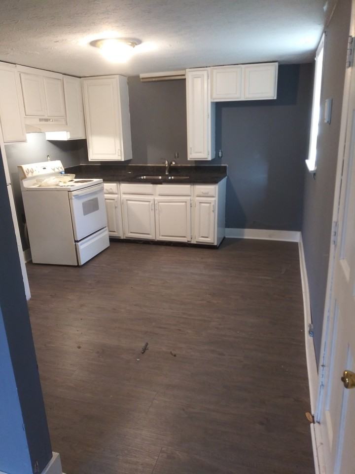 1507 Coley Dr - Photo 3 of 7