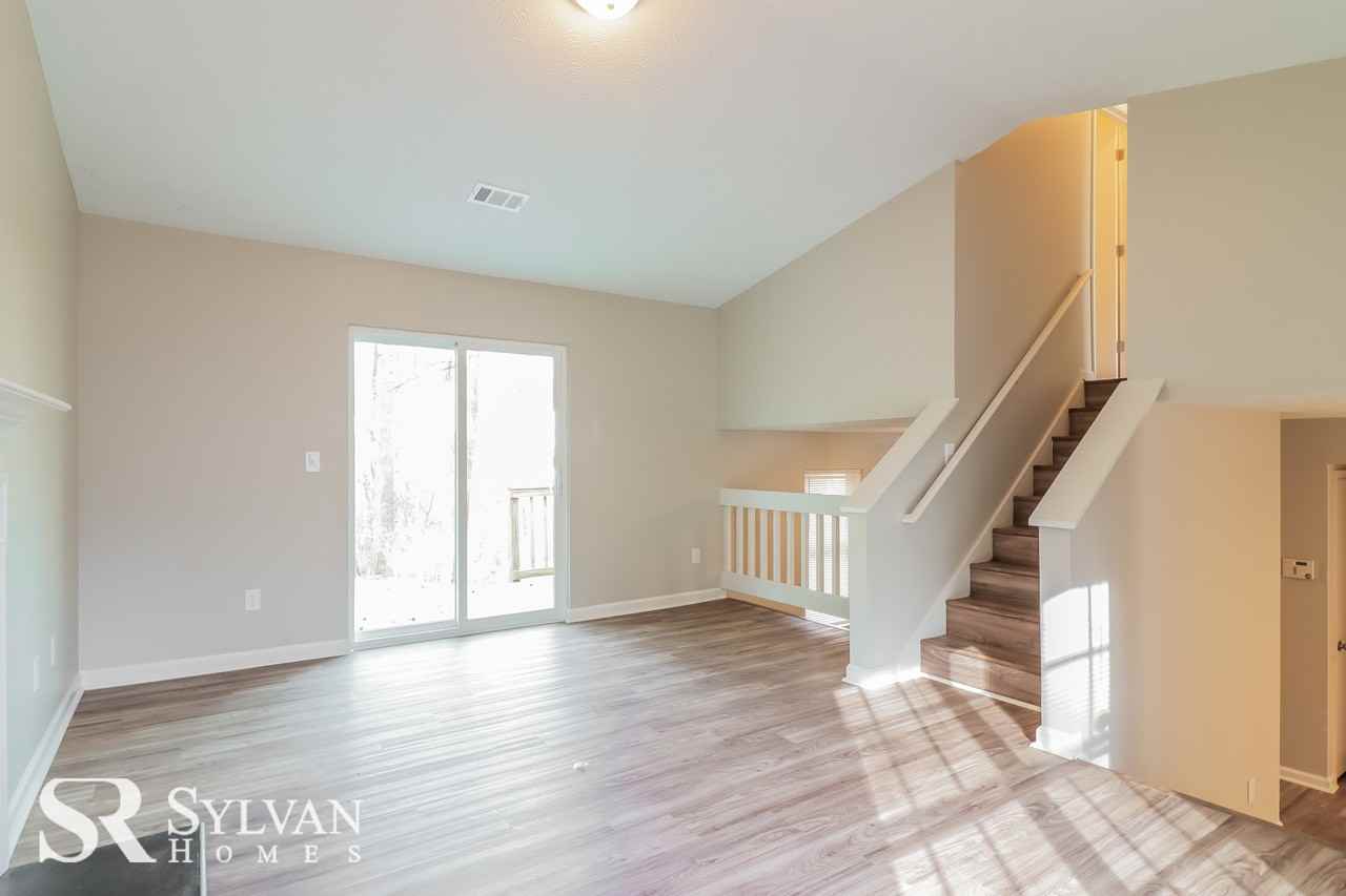 1600 Pin Oak Ln Se - Photo 3 of 14