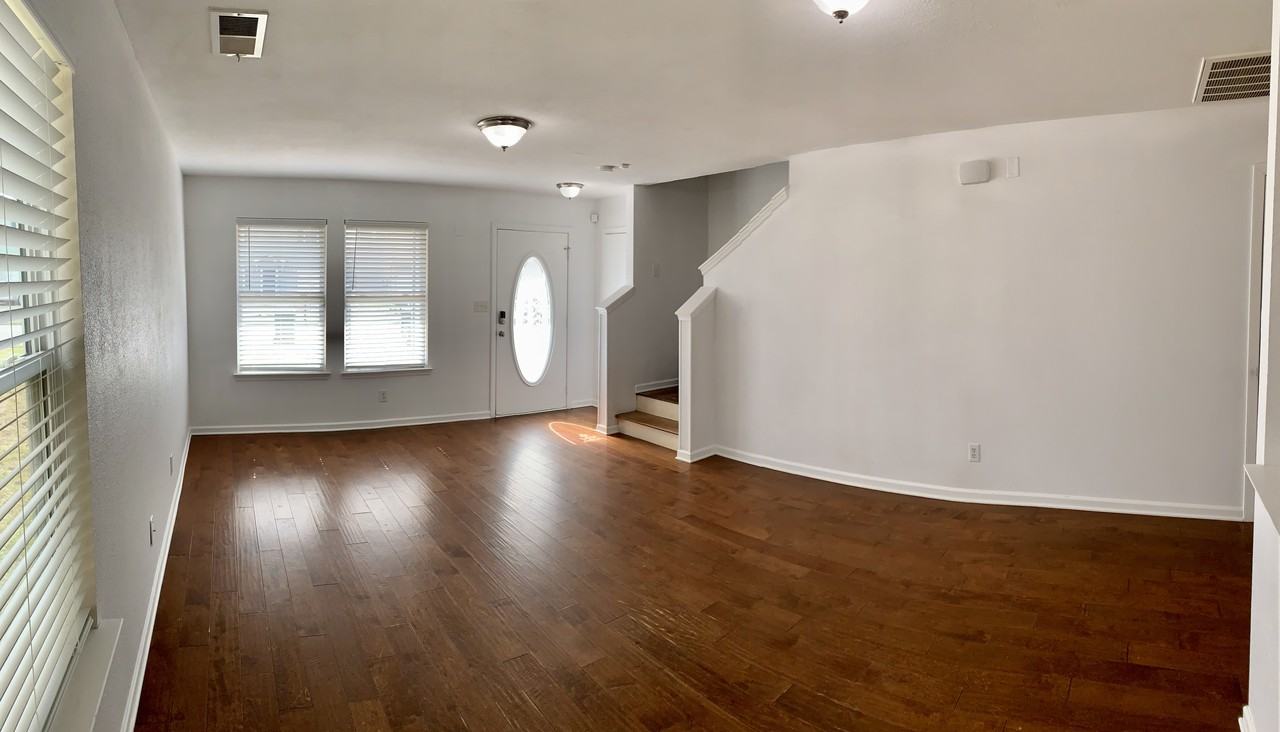 214 Farmington Dr - Photo 3 of 26