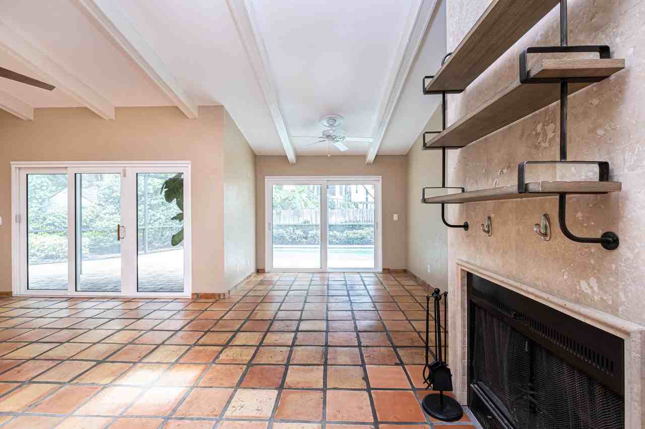 4711 W San Miguel St - Photo 5 of 16