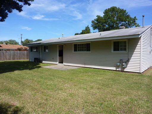 1153 Pascal Pl - Photo 2 of 9