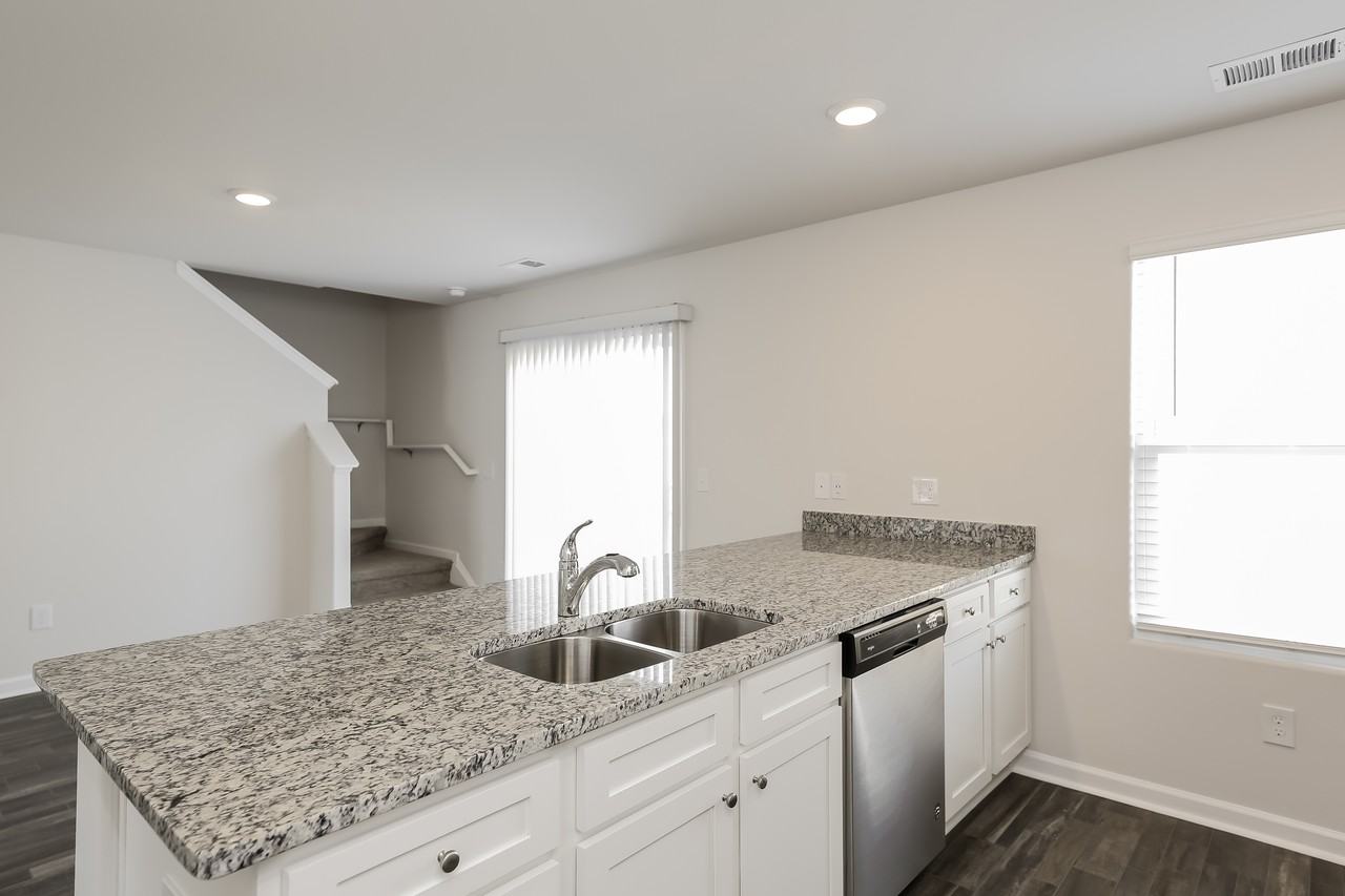 6091 Mason Tucker Dr - Photo 3 of 11