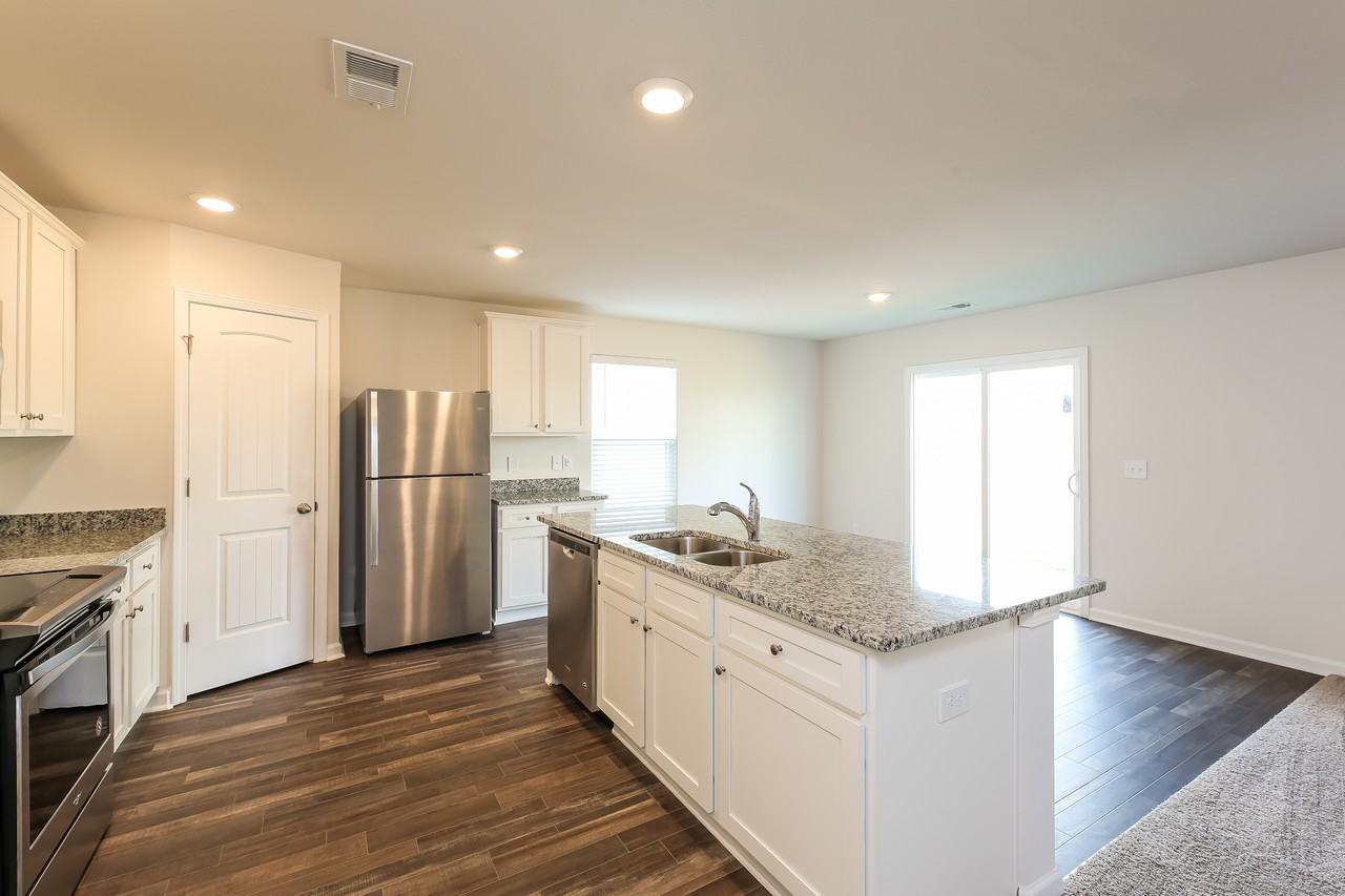 6095 Mason Tucker Dr - Photo 4 of 12