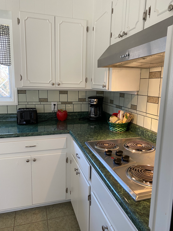 751 Oak Ridge Dr - Photo 3 of 25