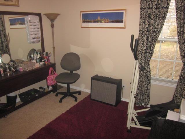 24569 Kirkland Ln - Photo 3 of 6