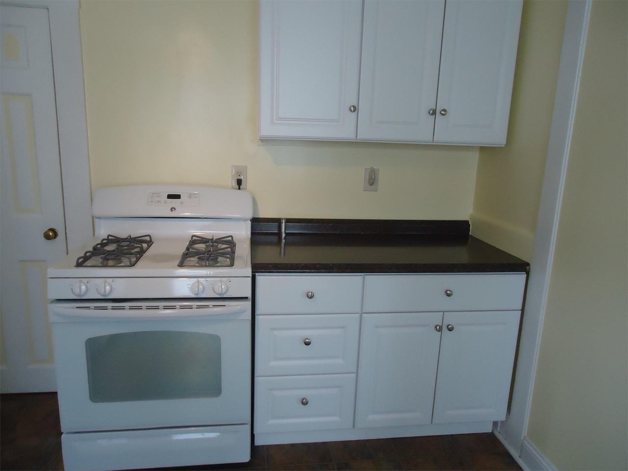 864 Ontario St #864-1 - Photo 6 of 19