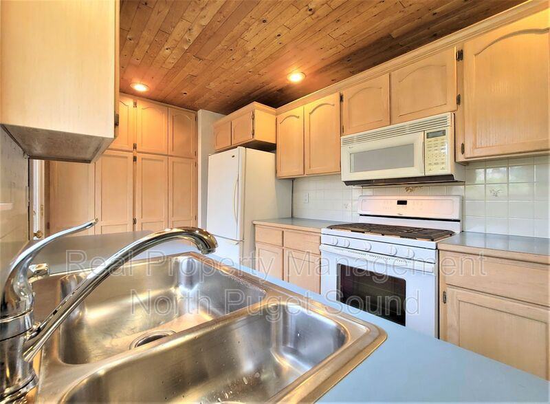 8002 W Glen Dr - Photo 7 of 22