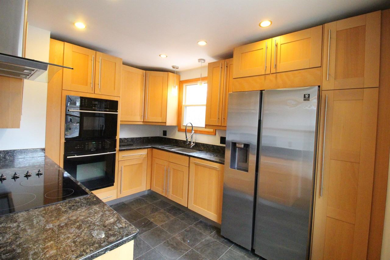 214 W Henderson Rd #1 - Photo 2 of 9