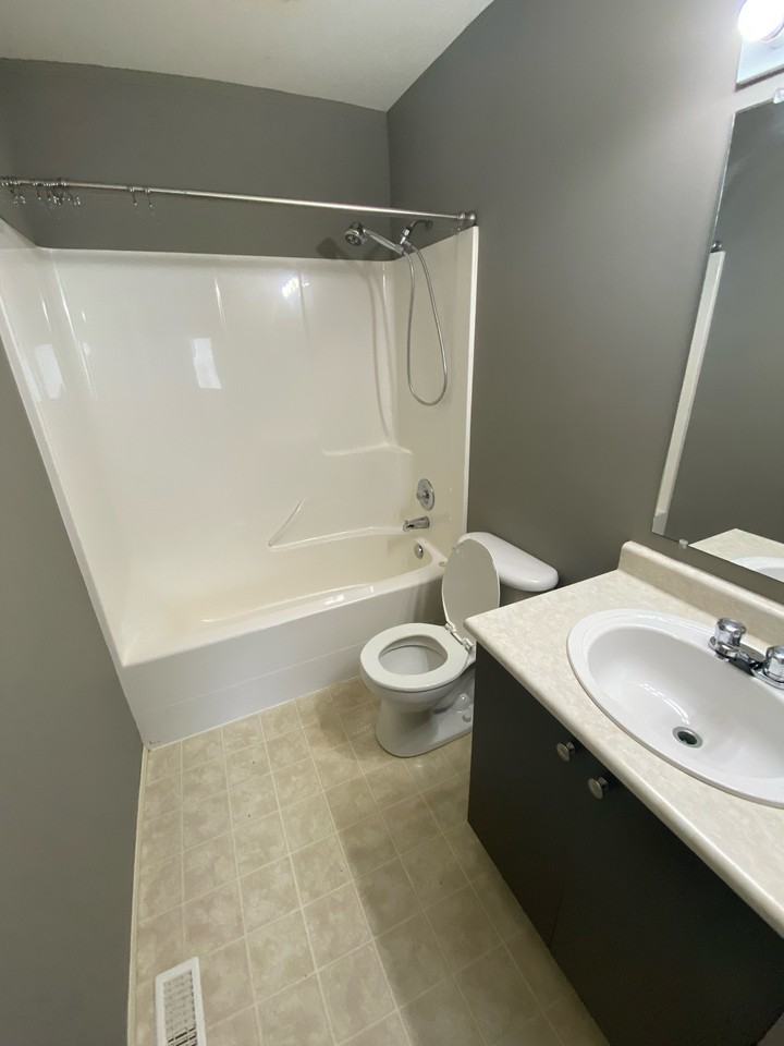 8328 92 Ave #101 - Photo 7 of 9