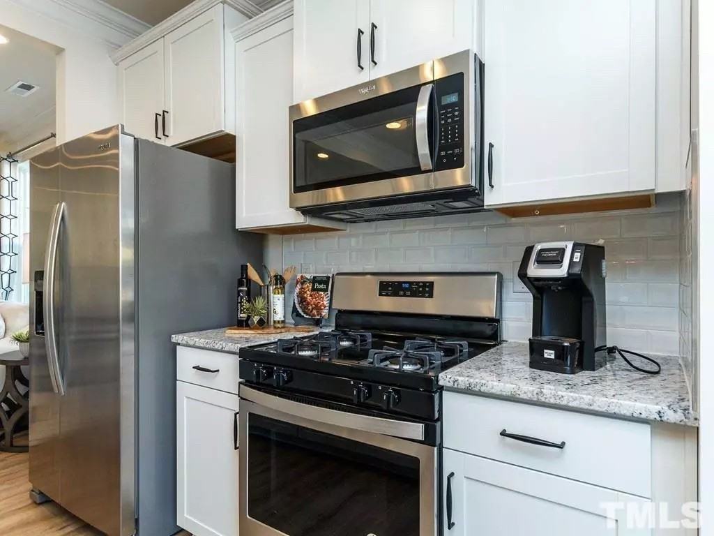 1315 Scholar Dr - Photo 3 of 16