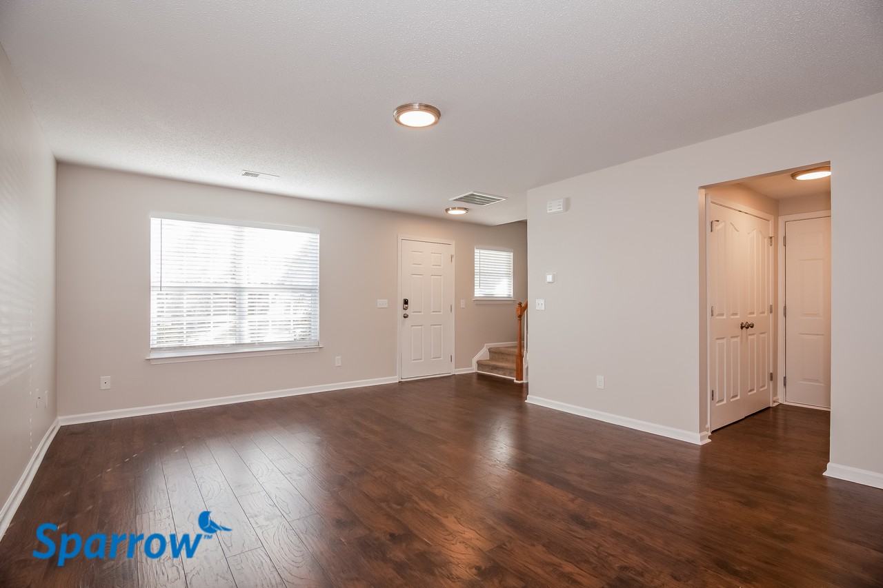 547 River View Dr - Photo 3 of 15