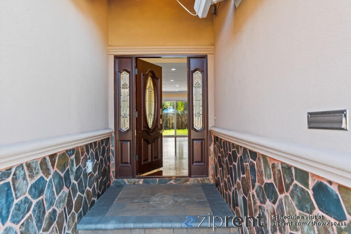 1768 Chevalier Dr - Photo 3 of 22