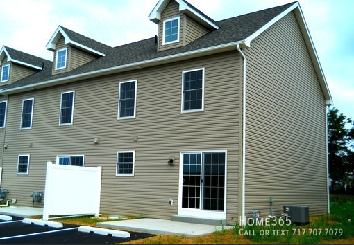 514 Babylon Ct #12 - Photo 2 of 12