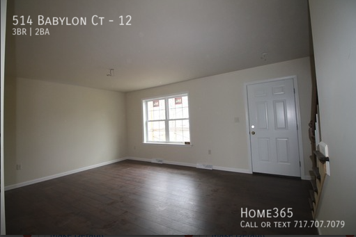 514 Babylon Ct #12 - Photo 3 of 12