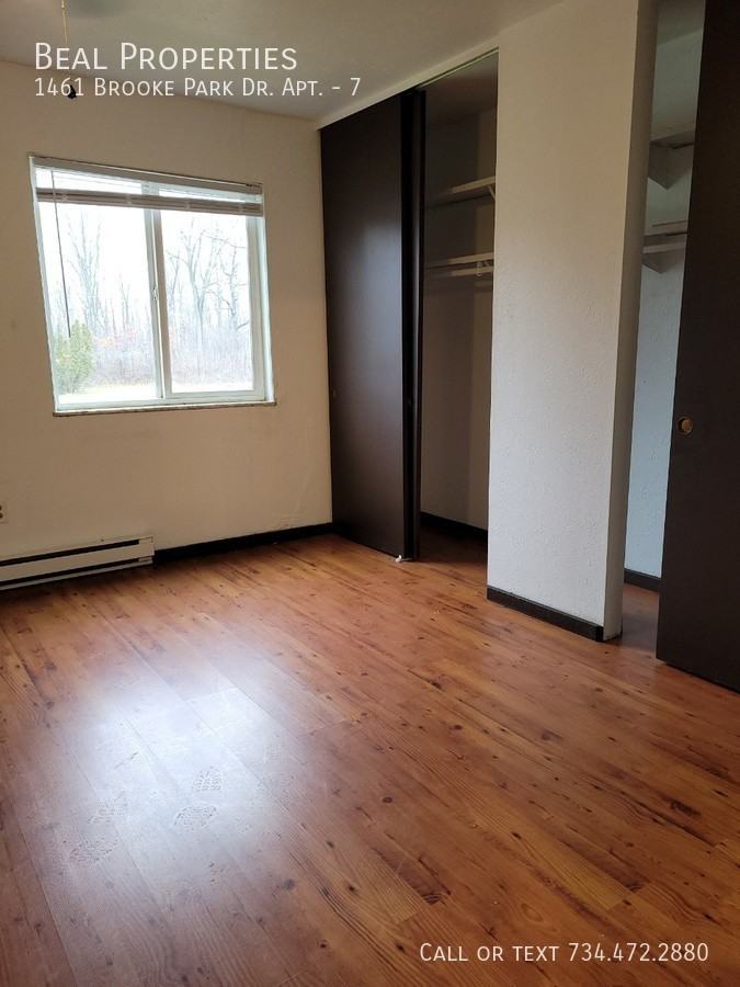 1461 Brooke Park Dr #7 - Photo 3 of 8