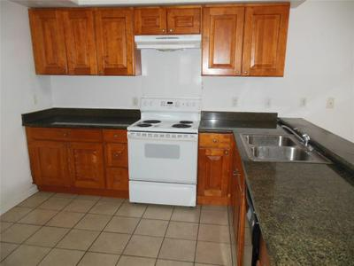 323 Kenilworth St #B - Photo 2 of 6